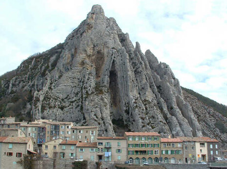 The rock of la Baume, used by climbing enthusiasts